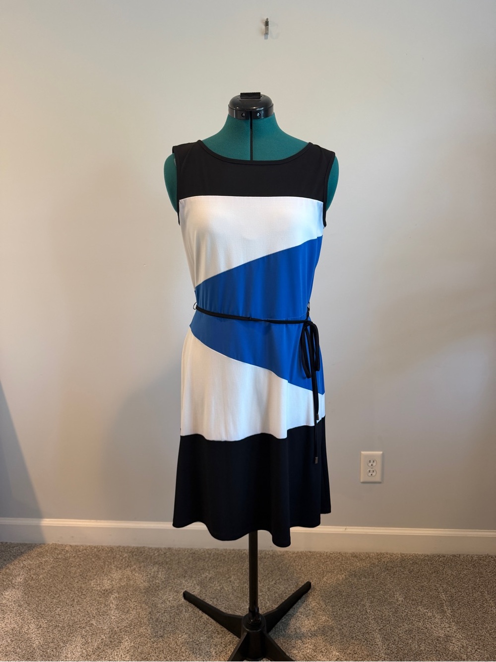 Sandra Darren Blue, White & Black Sleeveless Colorblock Midi Dress